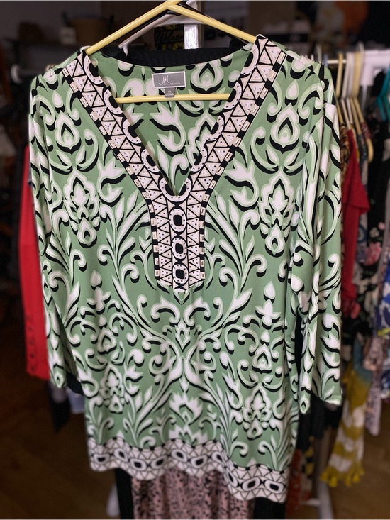 JM Collection Tops - JM Collection Mint Green and White Printed V-Neck Tunic with Black Trim